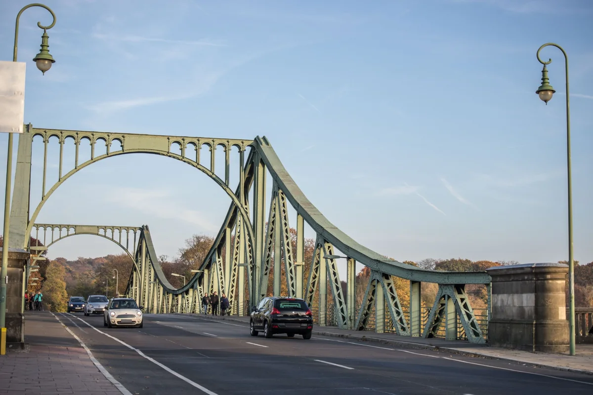 Detailansicht der Glienicker Brücke in Potsdam